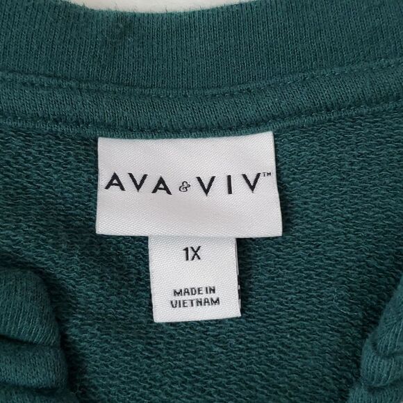 Ava & Viv Forrest Green Lace V-Neck Long Sleeve Tee Size Womens 1X - Picture 10 of 11